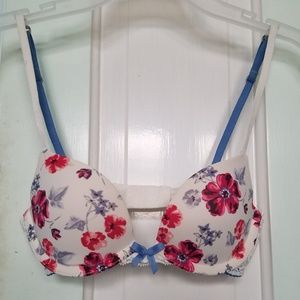 Gilly Hicks Push Em Up bra